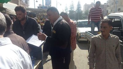 تحرير 15 مخالفة في حملة لإزالة الإشغالات بشوارع مطروح