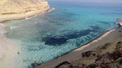 مطروح تبحث سبل تطوير هضبة عجيبة مع الالتزام بالطابع البيئي