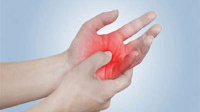 طبيب: 10 مخاطر صحية يكشف عنها 