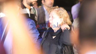 عزاء هيثم أحمد زكي يعيد 5 نجوم للأضواء