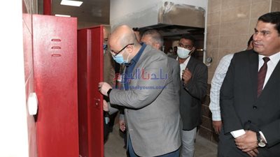 محافظ بني سويف يتفقد مستشفى اهناسيا بعد الانتهاء من تطويرها