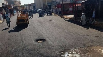 محافظ مطروح يتابع أعمال رصف وتطوير الشارع الرئيسي بالضبعة