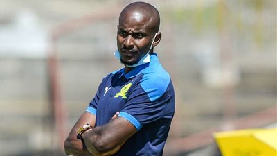 المدير الفني لصن داونز يرفض مقارنته بموسيماني