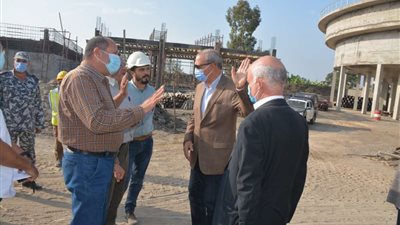 محافظ القليوبية يتفقد عدداً من المشروعات الخدمية بكفر شكر