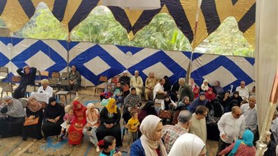 الكشف على 680 مريضا في قافلة طبية لحزب الوفد بجنوب الجيزة