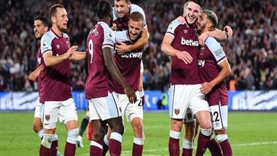 وست هام يضرب أستون فيلا برباعية فى الدوري الإنجليزي