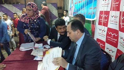 المصريين الأحرار يحتفل بالمولد النبوي.. ويكرم شخصيات خدمية بعين شمس