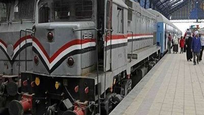 تفاصيل سقوط أحد ركاب قطار 