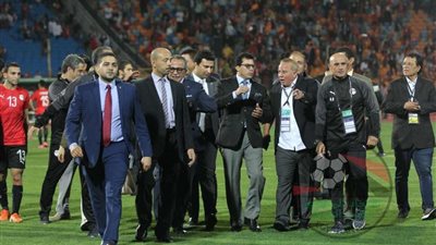 فاطمة سامورا تشيد بأداء 