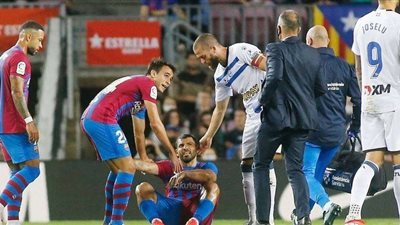 كابوس إريكسن يطارد أجويرو.. وتضع برشلونة في مأزق