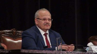 رئيس جامعة القاهرة يوجه العمداء بالتعامل مع التسمية الدقيقة لمتلازمة داون