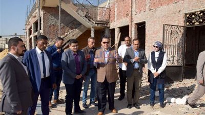 محافظ بني سويف يتفقد تطوير نادي الإدارة المحلية