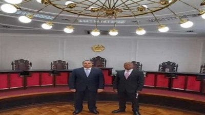 سفير مصر في مابوتو يلتقي برئيس المحكمة العليا الموزمبيقية