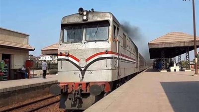 إصابة طالبات حقوق المنصورة بكسر في الساق بعد سقوطهما من القطار