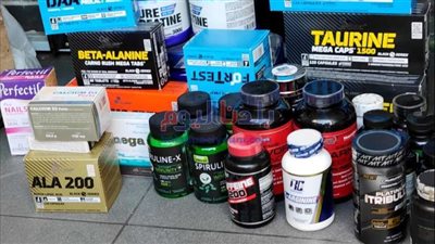 القبض على صاحبة صيدلية بحوزتها أدوية مهربة