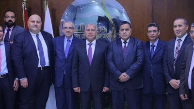 وزير النقل يشهد توقيع عقودًا بين السكك الحديدية وشركة بروجريس ريل لوكوموتيف الأمريكية