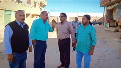 بالصور.. المعداوي يبدأ في إنارة عزبة العجارمة بتكليف من محافظ مطروح