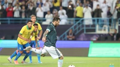 ميسي يتقدم للأرجنتين على البرازيل بالشوط الأول (فيديو)