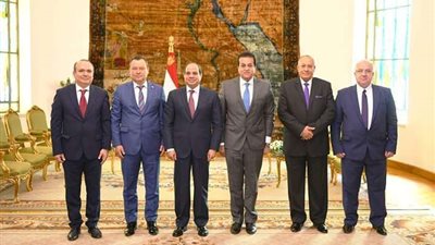 بالتفاصيل.. لقاء السيسي بوفد جامعة بوخارست للدراسات الاقتصادية