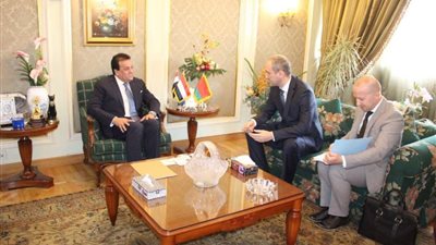 وزير التعليم العالي يستقبل سفير بيلاروسيا بالقاهرة