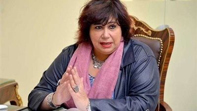 وزيرة الثقافة: ثروة مصر من المثقفين أهم مصادر الطاقة الحقيقية للعمل الإبداعى