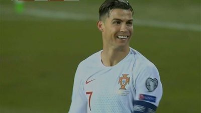 رونالدو يسجل الهدف 99 في ليلة تأهل البرتغال إلى يورو 2020