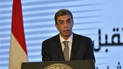 ياسر رزق: السيسي هو الأنسب لبناء مصر الحديثة والطبقة التنفيذية عبء عليه