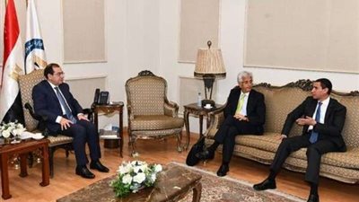 وزير البترول يستقبل وفدين من البنك الدولي
