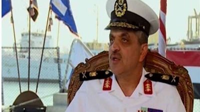 أسامة ربيع: السفن العملاقة أصبحت تمر من قناة السويس الجديدة بعمق 66 قدما