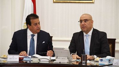 وزيرا الإسكان والتعليم العالي يستعرضان إنشاء الجامعات التكنولوجية بالمدن الجديدة