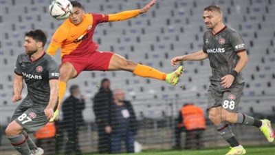 جالاتا سراي يتخذ قرارات جديدة بشأن مصطفي محمد