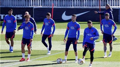 اتلتيكو مدريد يسأنف تدريباته بأربعة لاعبين فقط