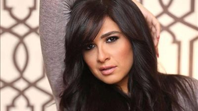 بكلمات مؤثرة.. ياسمين عبدالعزيز تنعي الراحل احمد خليل