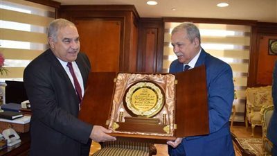 وفد من المحكمة الدستورية يزور مقر النيابة الإدارية