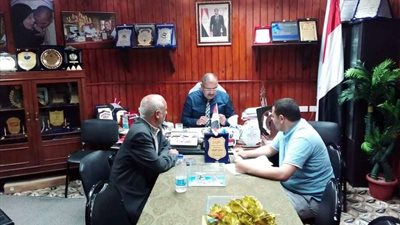 وكيل تعليم مطروح يجتمع مع مدير إدارة الضبعة ونائب رئيس مجلس الأمناء