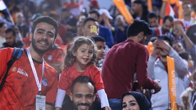 الجماهير المصرية تزين استاد القاهرة لمؤازرة المنتخب الأوليمبي ضد جنوب أفريقيا (صور)