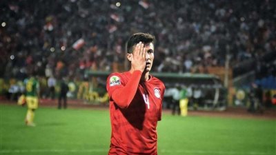 لاعبا منتخب مصر يتضامنان مع معاذ عمارنة