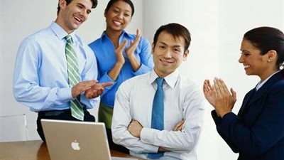 ما الـ5 مفاتيح لضمان التأثير في الآخرين؟.. مدير تنمية بشرية يجيب