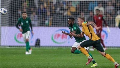 غضب ضد فهد المولد بسبب أداءه مع المنتخب السعودي.. واللاعب ينفجر بعد تبديله 