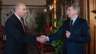 سفير مصر ورئيس البرلمان المجري يبحثان سبل التعاون المشترك