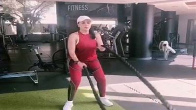 بـ مقطع فيديو.. تالق ورشاقة رانيا يوسف في الجيم