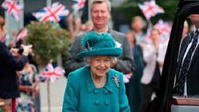 الظهور الاول للملكة إليزابيث عقب تعافيها من حالة مرضية