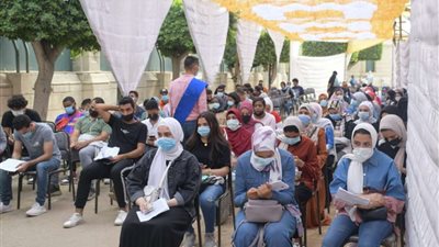 جامعة حلوان تواجه  فيروس كورونا المستجد بحملات تطعيم موسعة