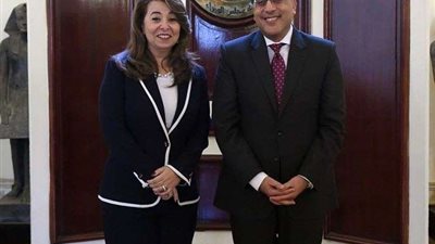 رئيس الوزراء يلتقي غادة والي ويهنئها بمنصبها الأممي الرفيع