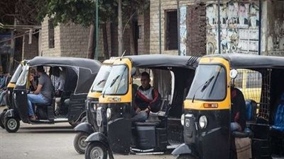 هل التوكتوك يسبب خسائر بالمليارات لـ الدولة؟.. خبير مروري يجيب