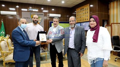 محافظ المنوفية يشدد على منع دخول الموظفين الغير حاصلين على لقاح كورونا لمقرات عملهم