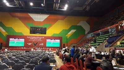 بالصور.. توافد أعضاء الجمعية العمومية للنادي الأهلي