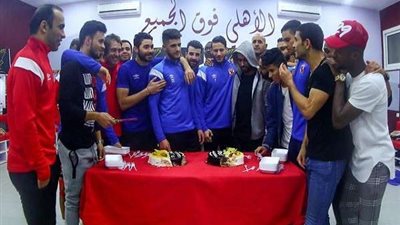 الأهلي يحتفل بثلاثي المنتخب الأوليمبي