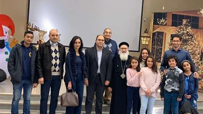 سفير مصر بكندا يشارك في بازار عيد الميلاد بكنيسة سانت ماري (صور)