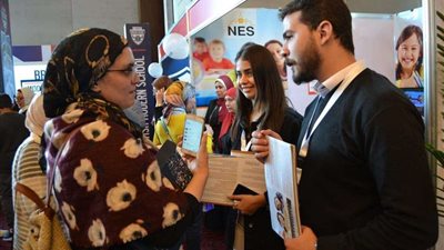 إقبال كبير من الزائرين على جناح مدارس النيل المصرية بمعرض Child Expo (صور)